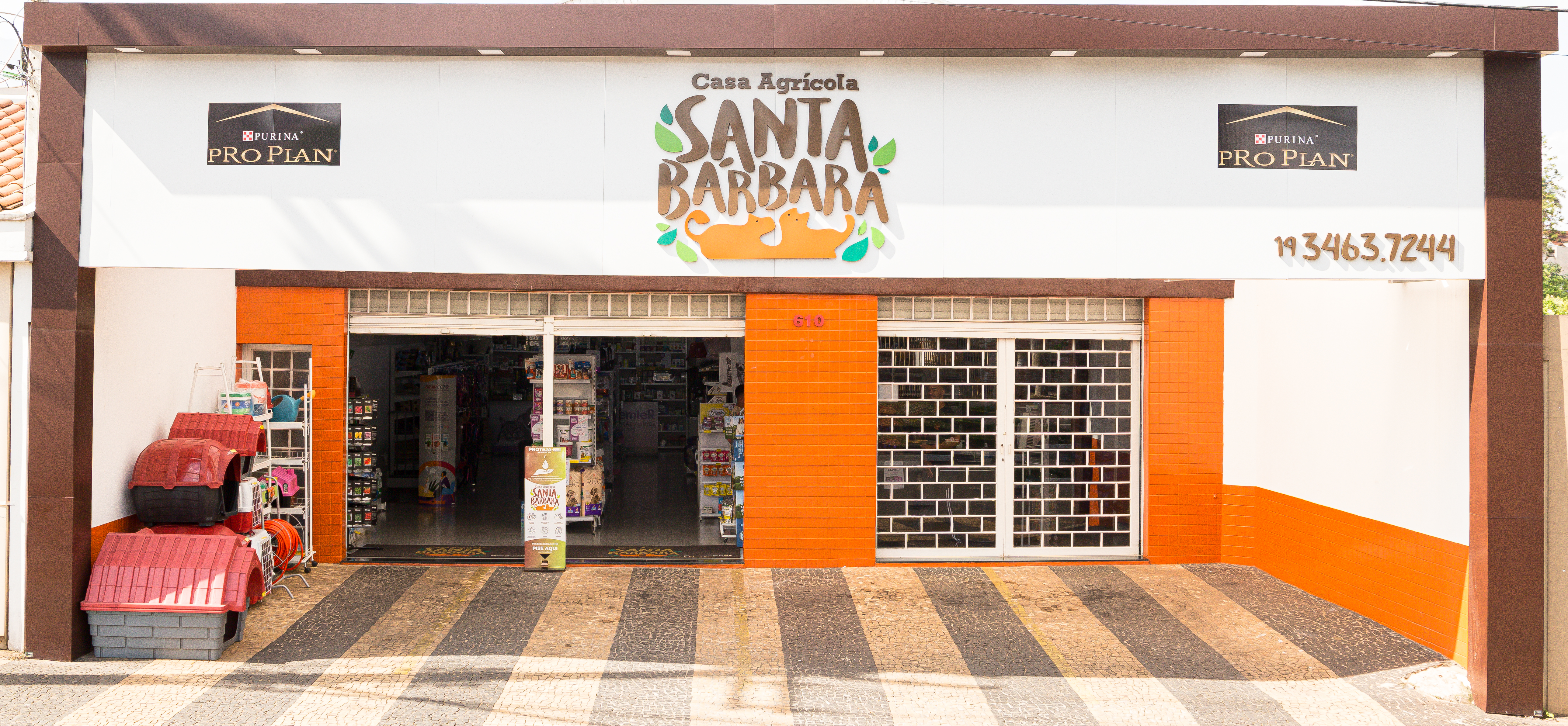 Fachada da Casa Agrícola & Pet Shop Santa Bárbara